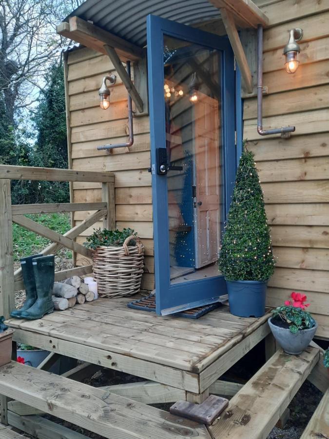 Cosy Double Shepherds Hut In Beautiful Wicklow With Underfloor Heating Throughout Rathnew Exterior photo